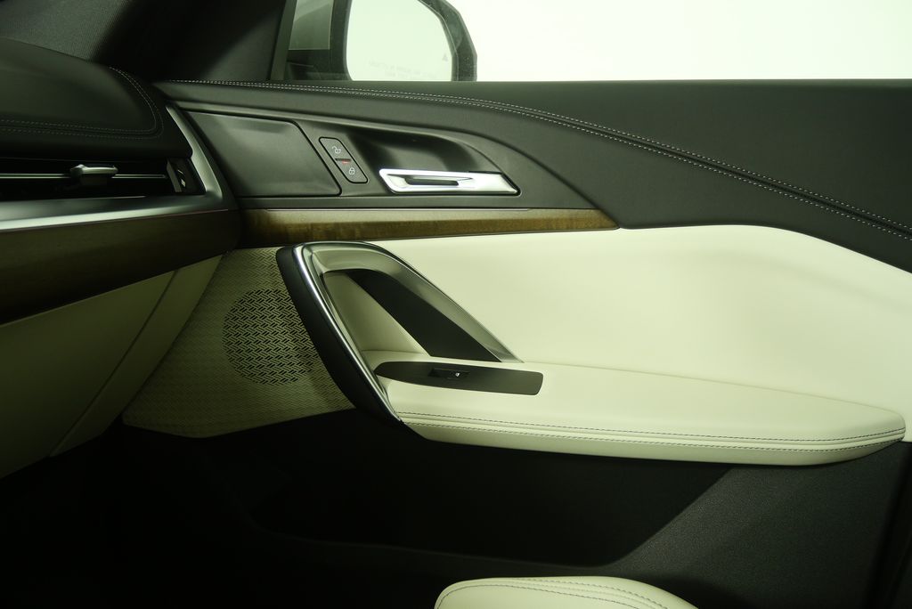 Thumbnail: 2026 BMW X1 - 23