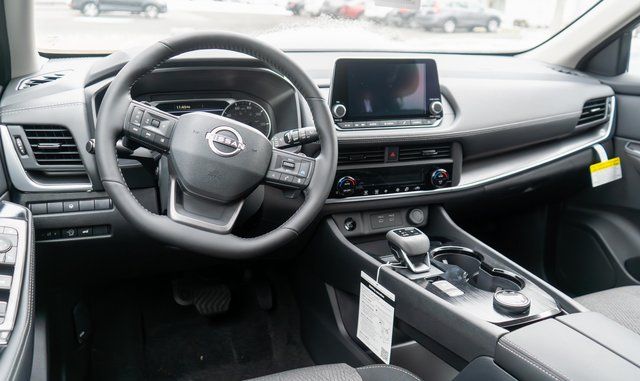 2026 Nissan Rogue SV - 8