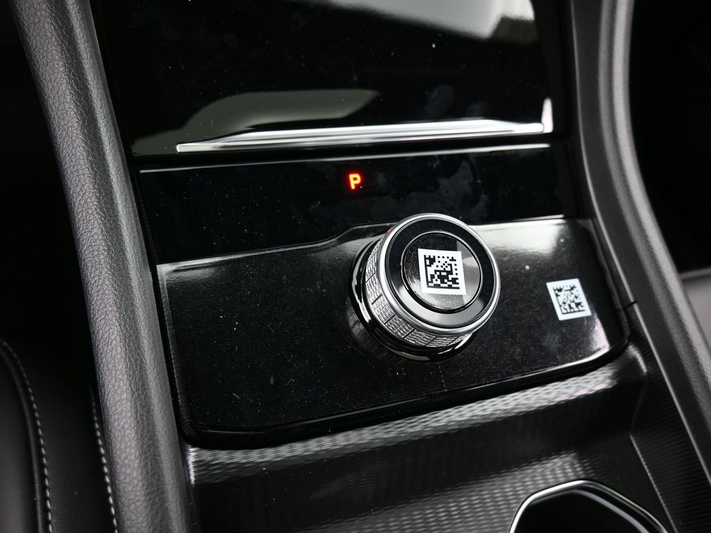 New 2026 Baltic Gray Metallic Clearcoat Jeep Limited image 21