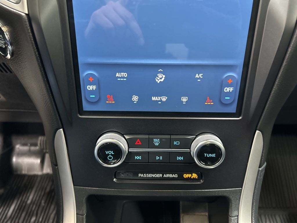 used 2024 Ford Edge car, priced at $26,527