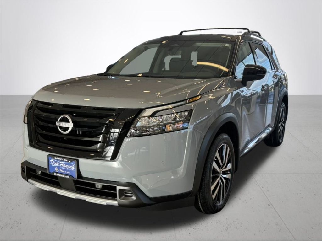 2025 Nissan Pathfinder Platinum