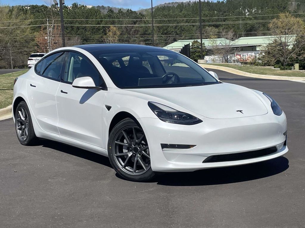 2023 Tesla Model 3 RWD
