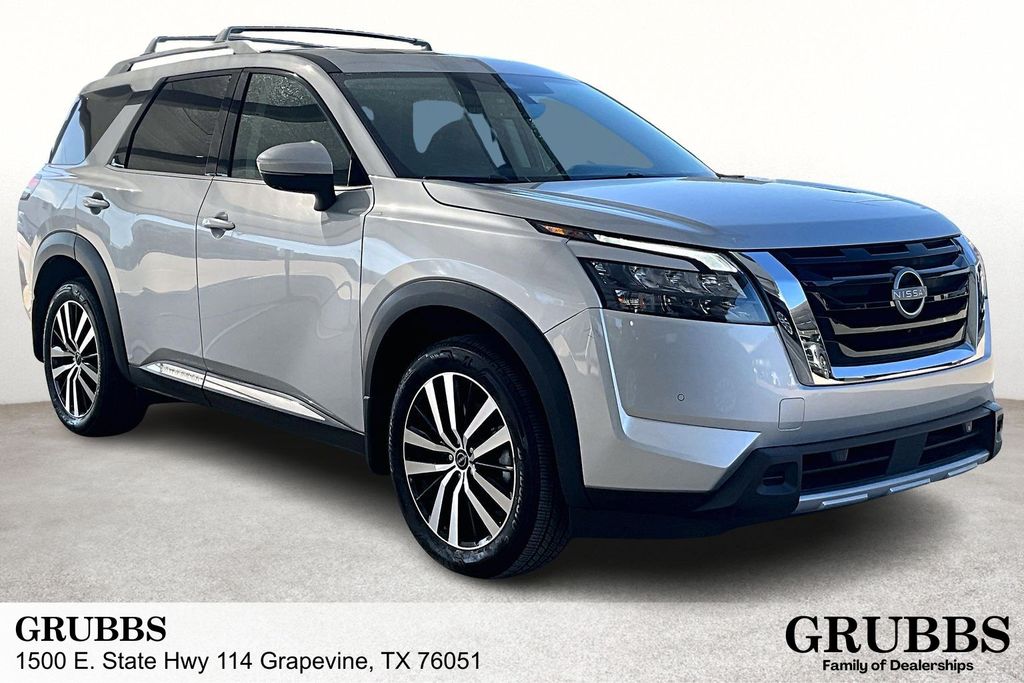 2025 Nissan Pathfinder Platinum 4WD