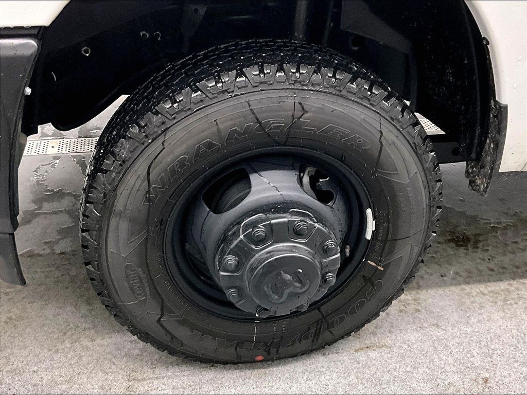 2026 Ram 3500 — photo 8