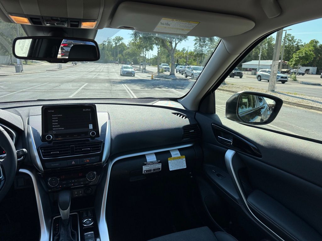 2025 Mitsubishi Eclipse Cross SE photo 20