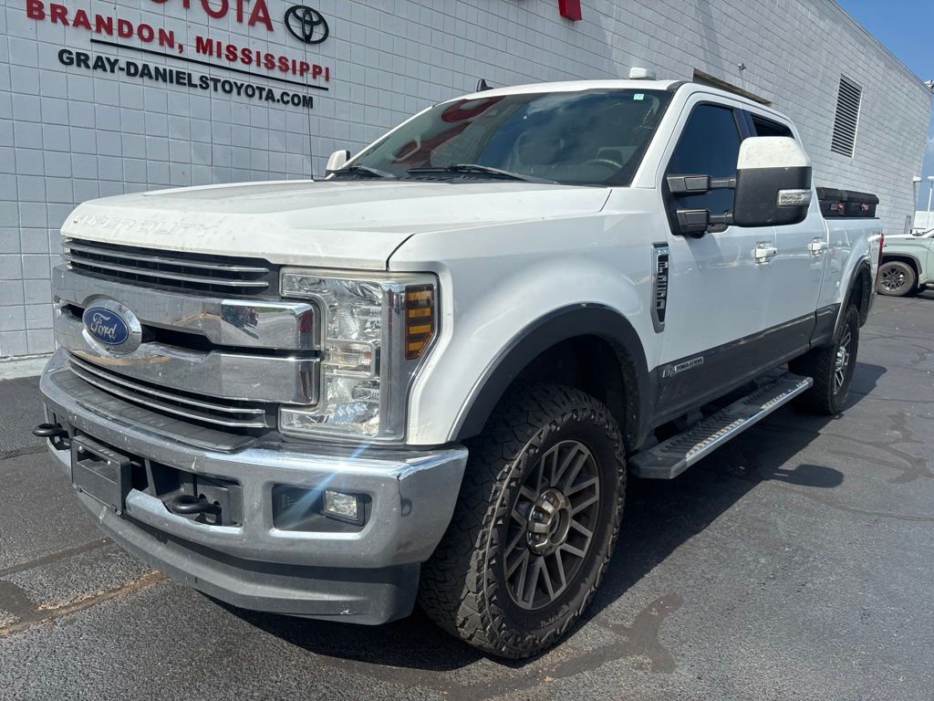 Oxford White 2019 Ford F-250 Super Duty Pickup Truck Four-Wheel Drive 6-Speed Automatic