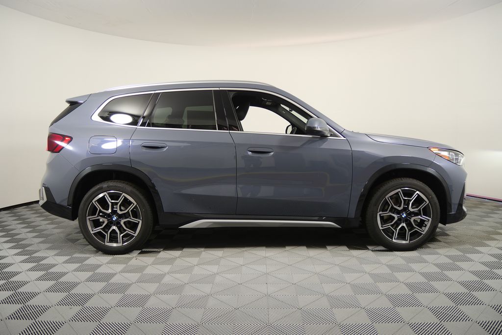 Thumbnail: 2025 BMW X1 - 2