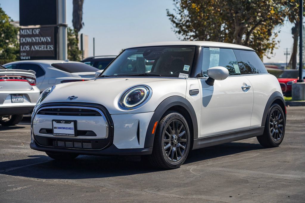 2023 MINI Cooper Signature 5