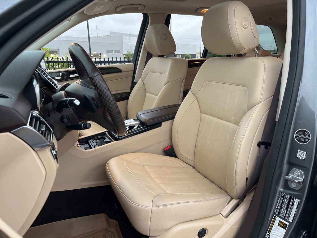 Thumbnail: 2018 Mercedes-Benz GLE - 26