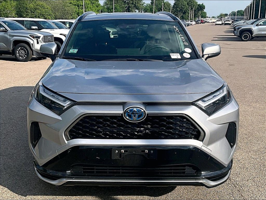 2024 Toyota RAV4 Prime — photo 2