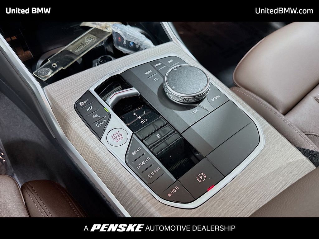 Thumbnail: 2026 BMW 3 Series - 19