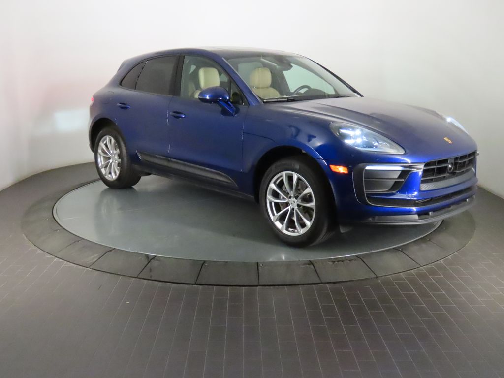 Thumbnail: 2024 Porsche Macan - 9
