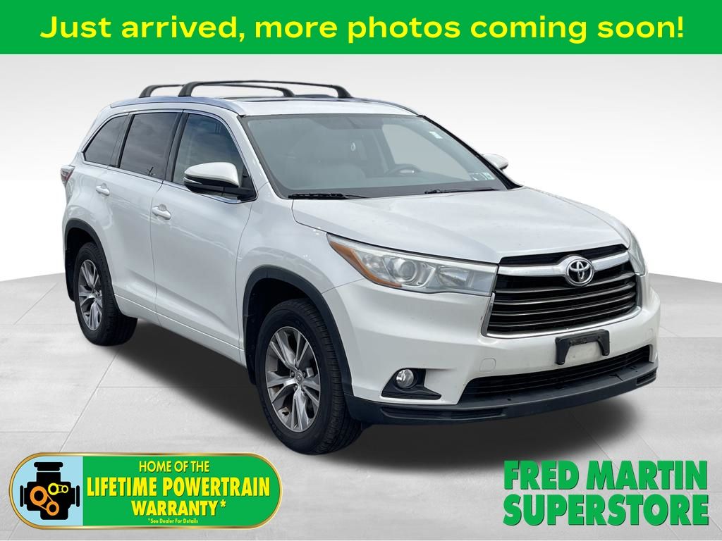 used 2015 Toyota Highlander car, priced at $14,000
