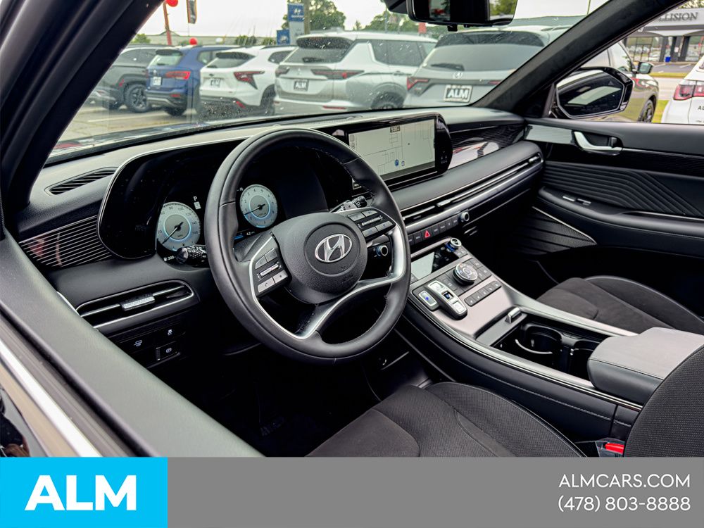 Used 2025 Black Hyundai Calligraphy Night Edition image 12