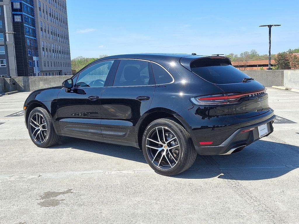 Thumbnail: 2023 Porsche Macan - 3