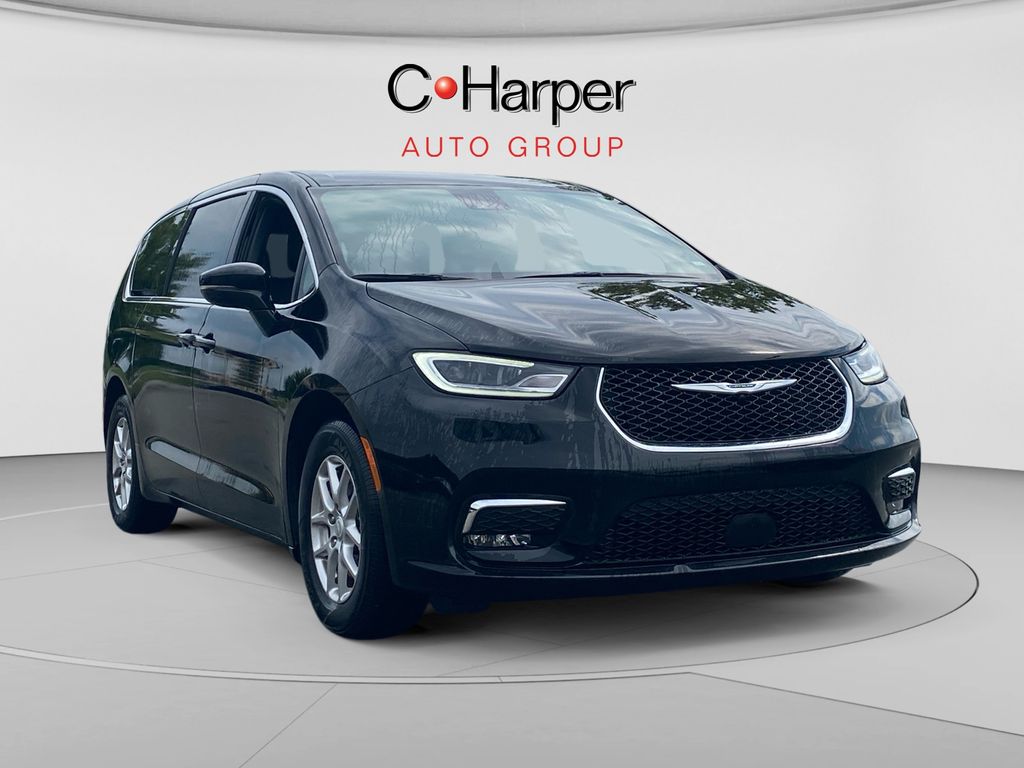 Diamond Black Crystal Pearlcoat 2025 Chrysler Pacifica Minivan Front-Wheel Drive 9-Speed Automatic