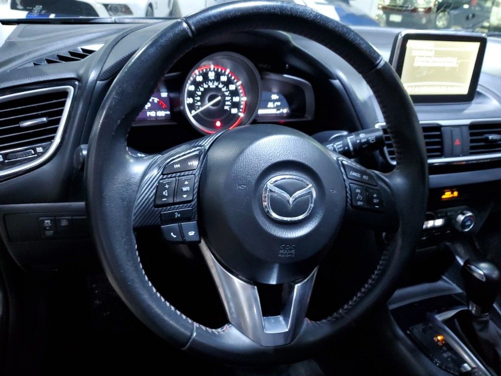 2015 Mazda Mazda3 i Touring 29