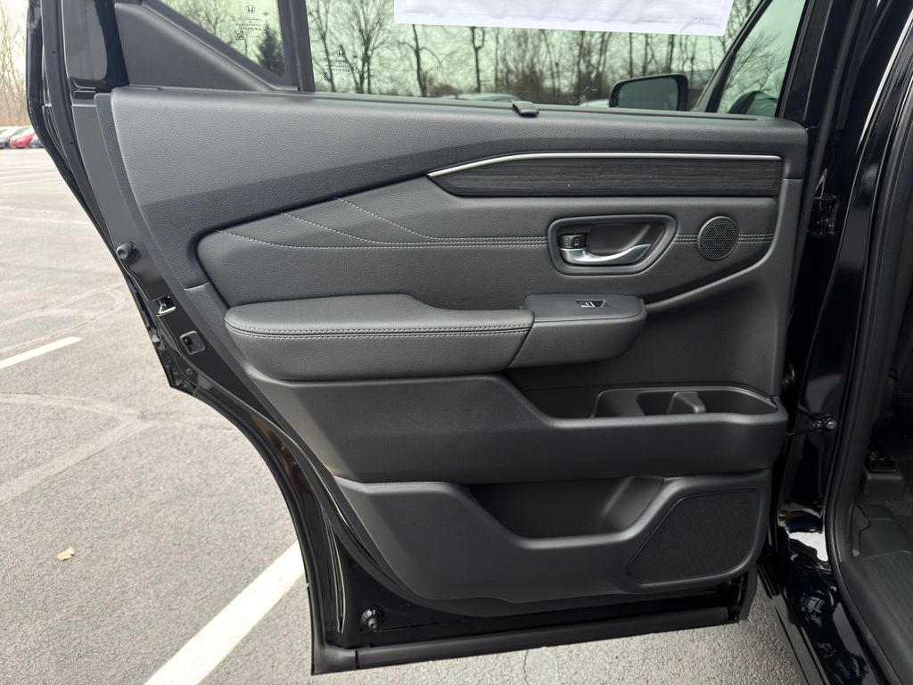 Thumbnail: 2026 Honda Pilot - 21