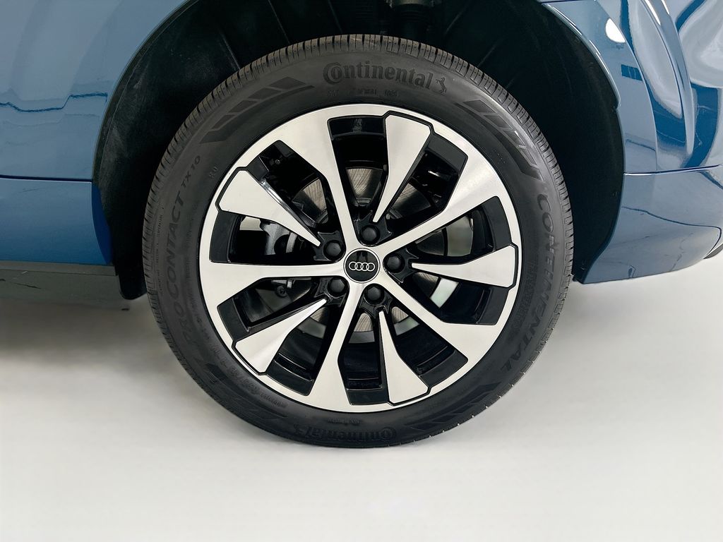 Thumbnail: 2026 Audi Q3 - 30
