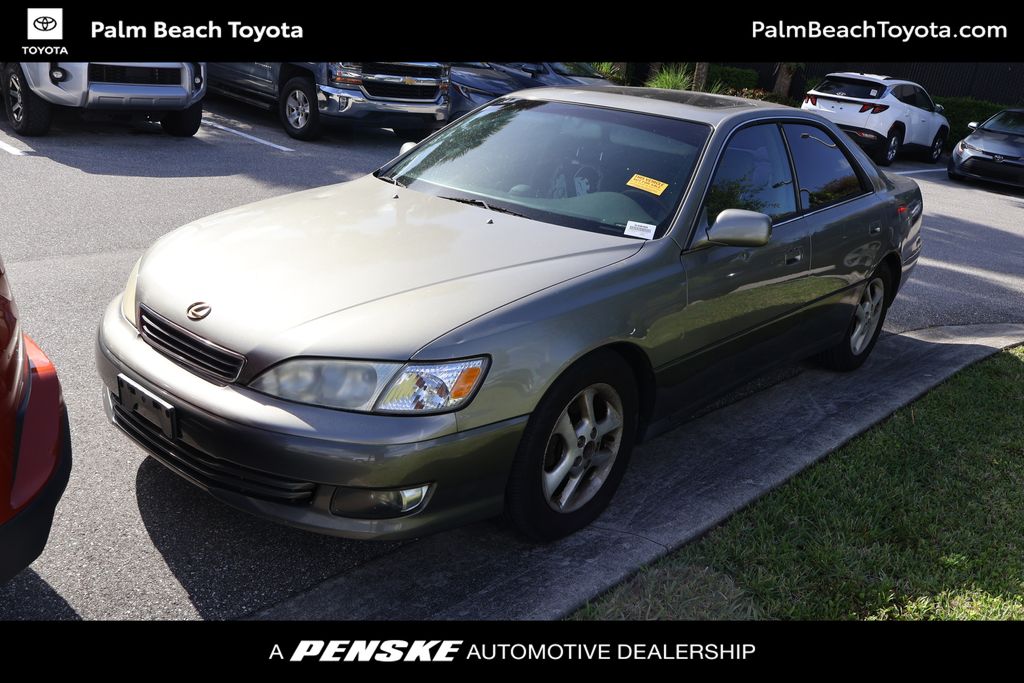 2001 Lexus ES 300 -
                  West Palm Beach, FL