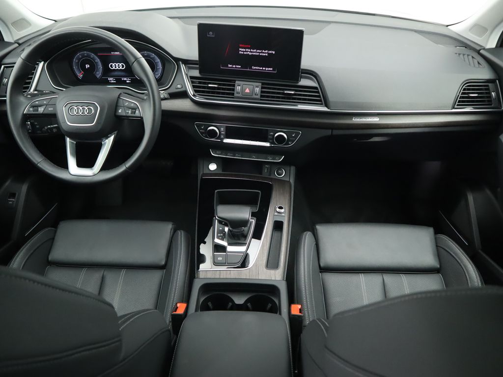 Thumbnail: 2025 Audi Q5 - 13