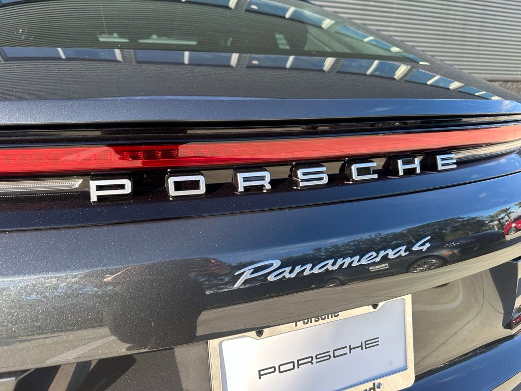 Thumbnail: 2026 Porsche Panamera - 14