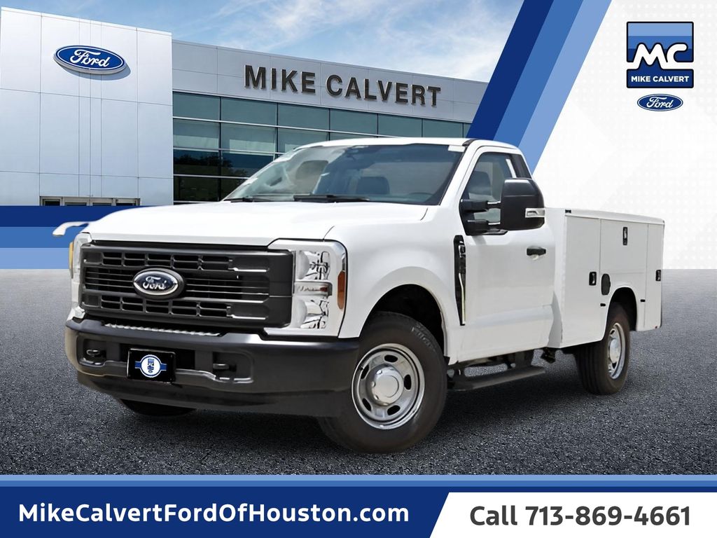 Oxford White 2026 Ford F-250 Super Duty Pickup Truck 4X2 Automatic