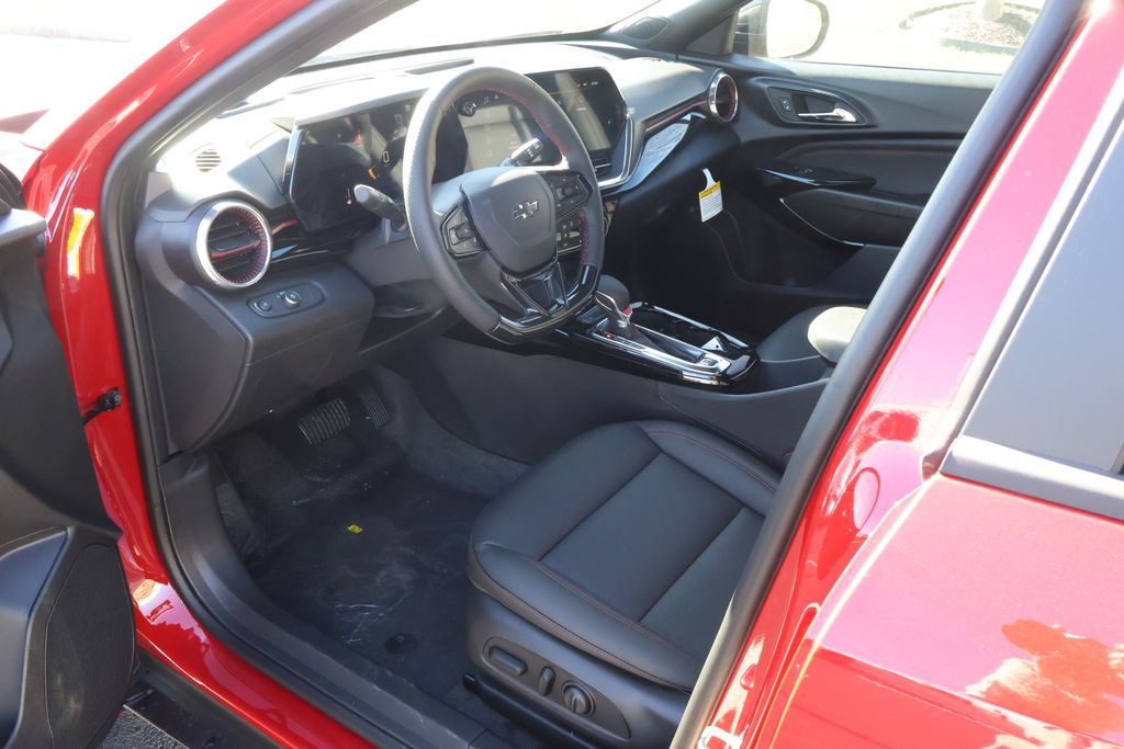 Thumbnail: 2026 Chevrolet Trax - 13