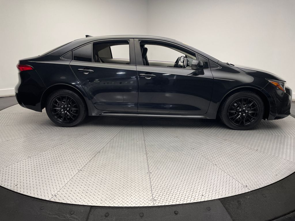 2020 Toyota Corolla LE 4