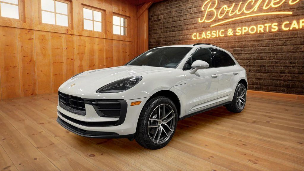 Used 2024 Chalk Porsche  image 18