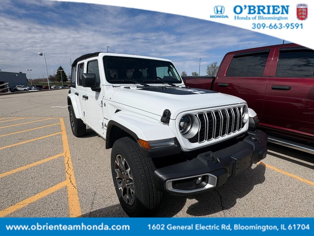 Bright White Clearcoat 2024 Jeep Wrangler Sahara 4-Door 4WD SUV / Crossover Four-Wheel Drive 8-Speed Automatic