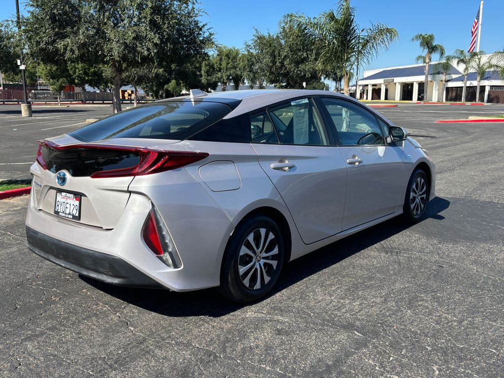 Thumbnail: 2022 Toyota Prius Prime - 5