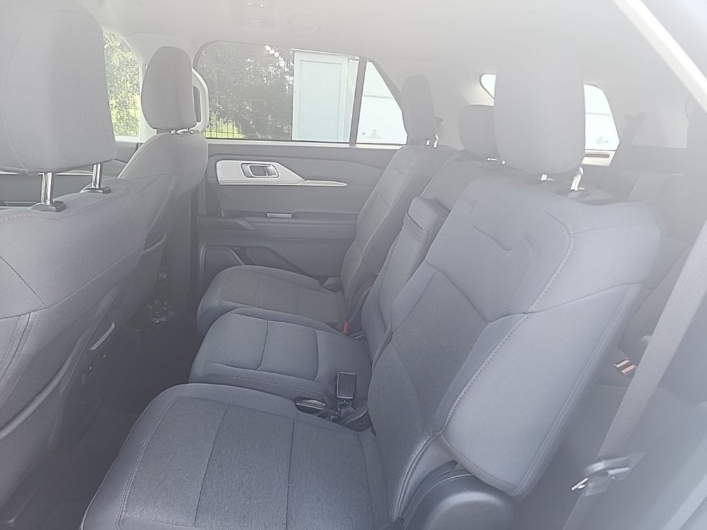 2026 White Metallic Ford Explorer Active RWD SUV