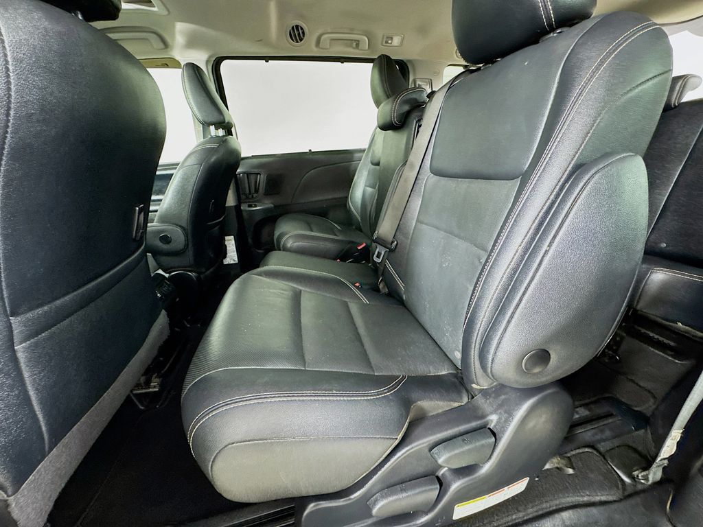 Used Car 2020 Toyota Sienna  For Sale Under $30,000 In Austin, Texas