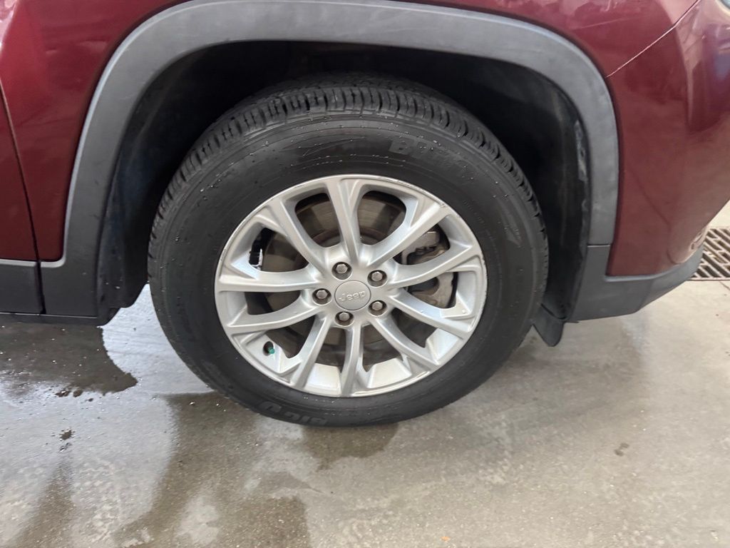 Used 2019 Jeep Cherokee SUV