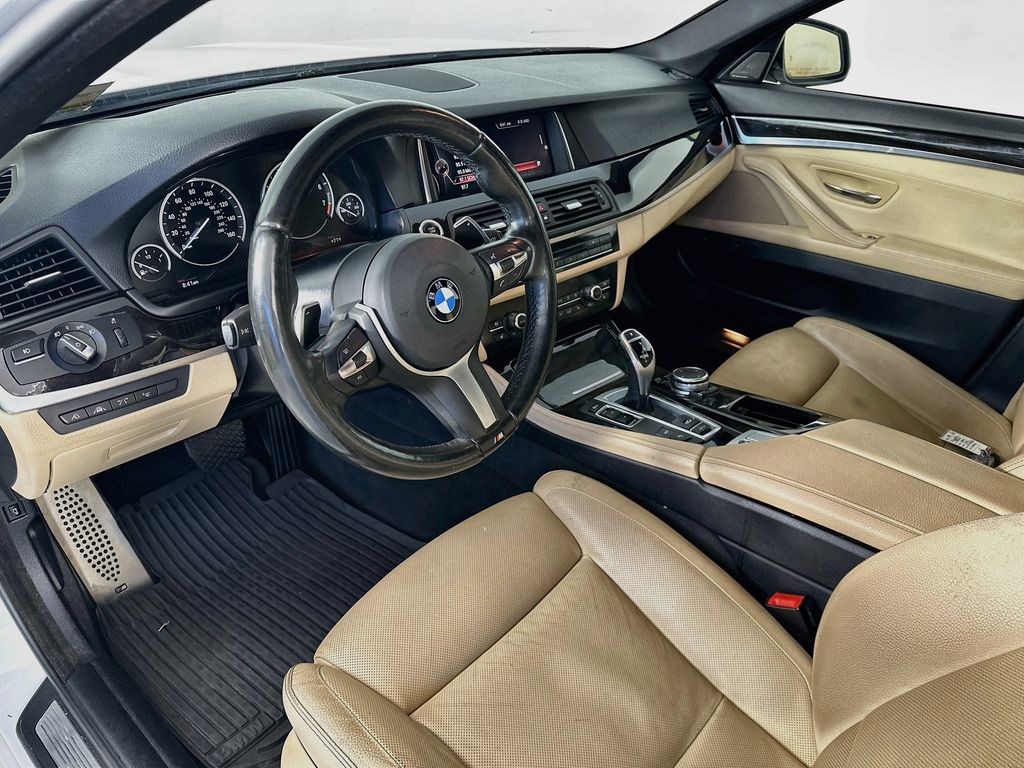 BMW5 Series29