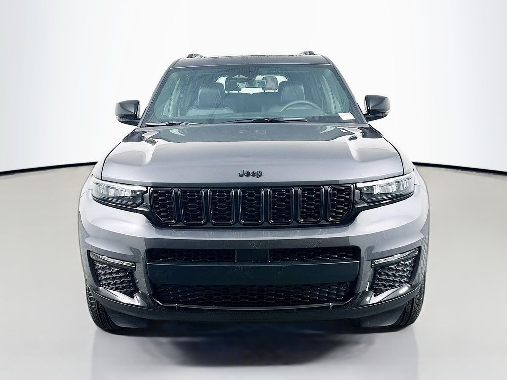 New 2025 Gray Jeep Limited image 2