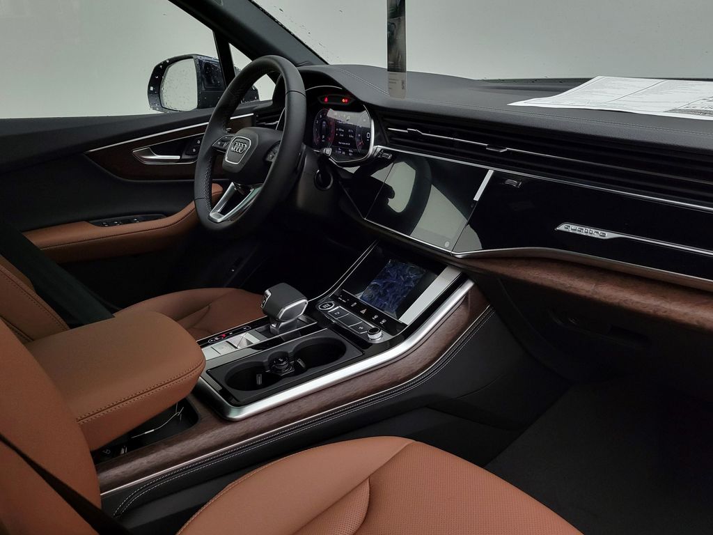 Thumbnail: 2026 Audi Q7 - 16