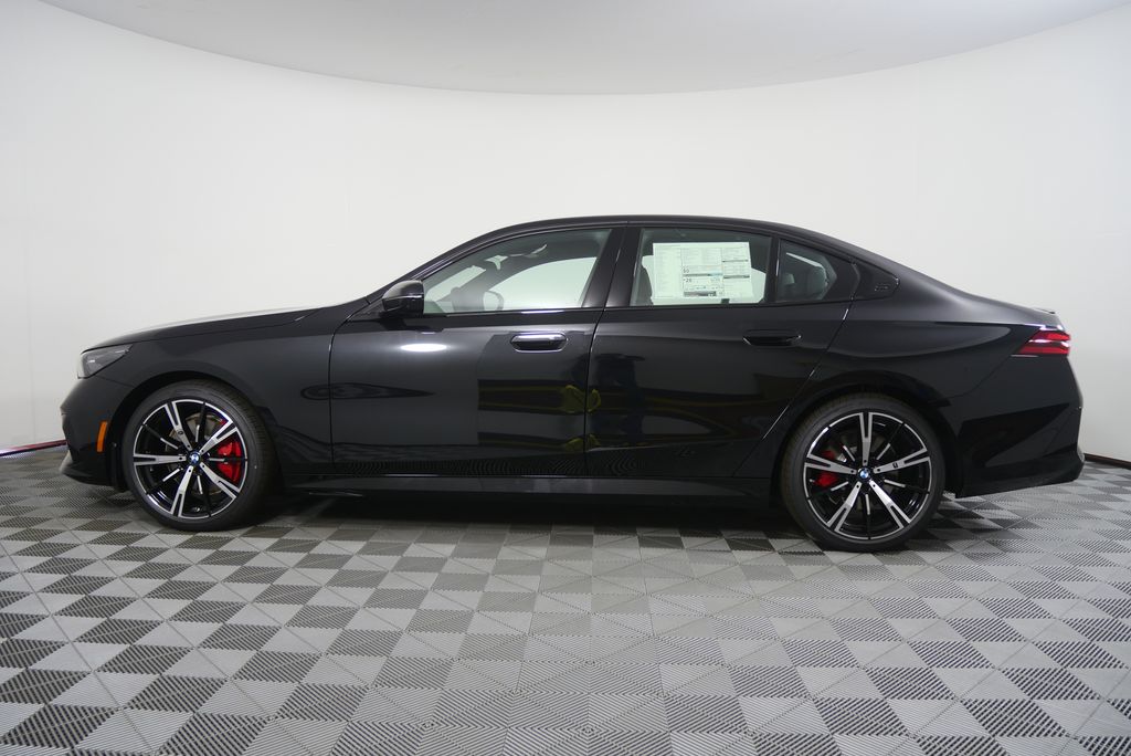 Thumbnail: 2027 BMW 5 Series - 6