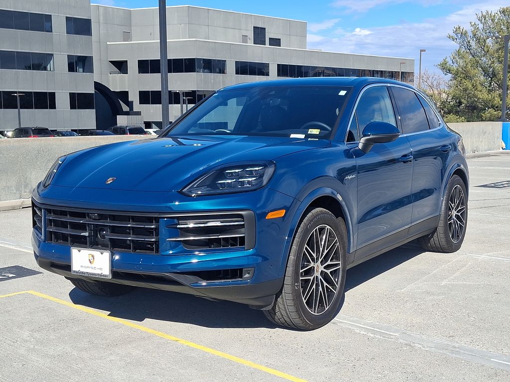 2025 Porsche Cayenne E-Hybrid -
                Vienna, VA