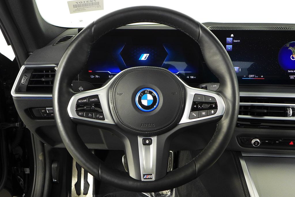 Thumbnail: 2023 BMW i4 - 27