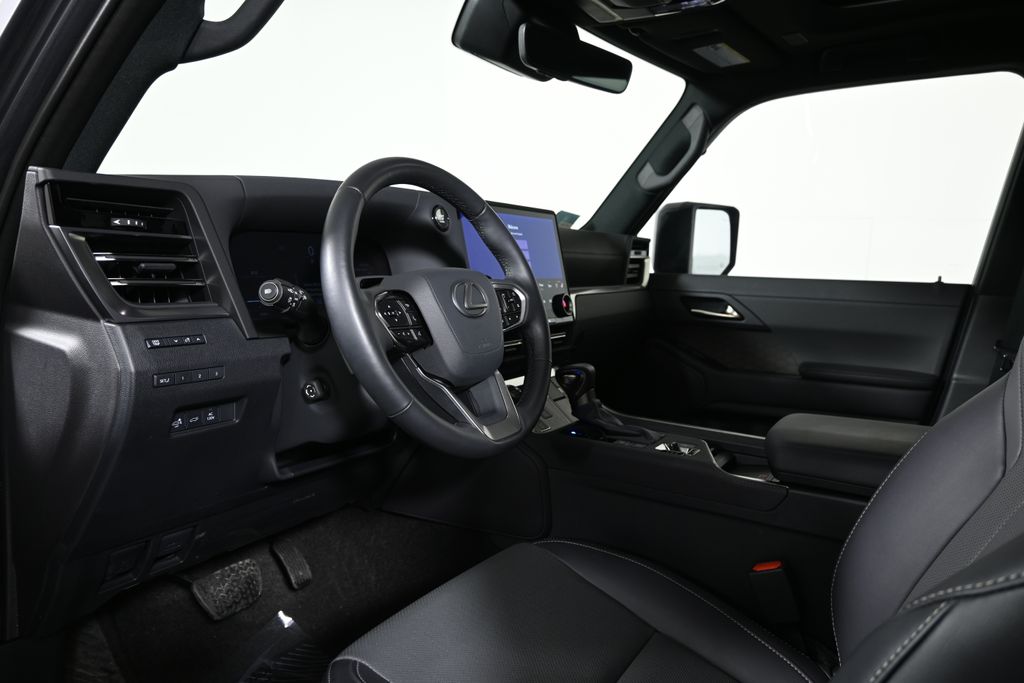 Thumbnail: 2025 Lexus GX - 14