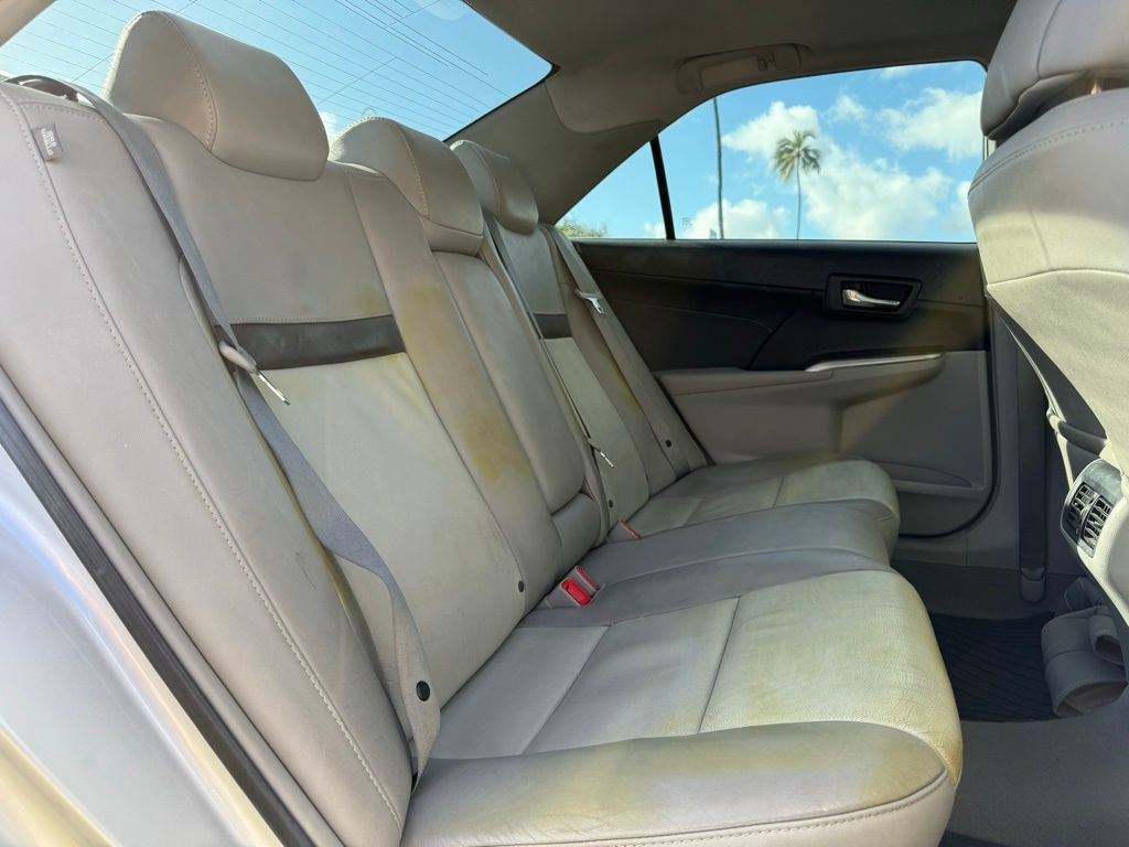 2014 Toyota Camry SE V6 photo