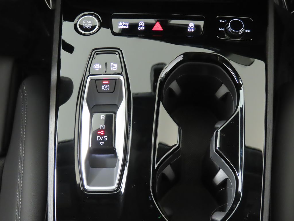 Thumbnail: 2025 Audi A5 - 20