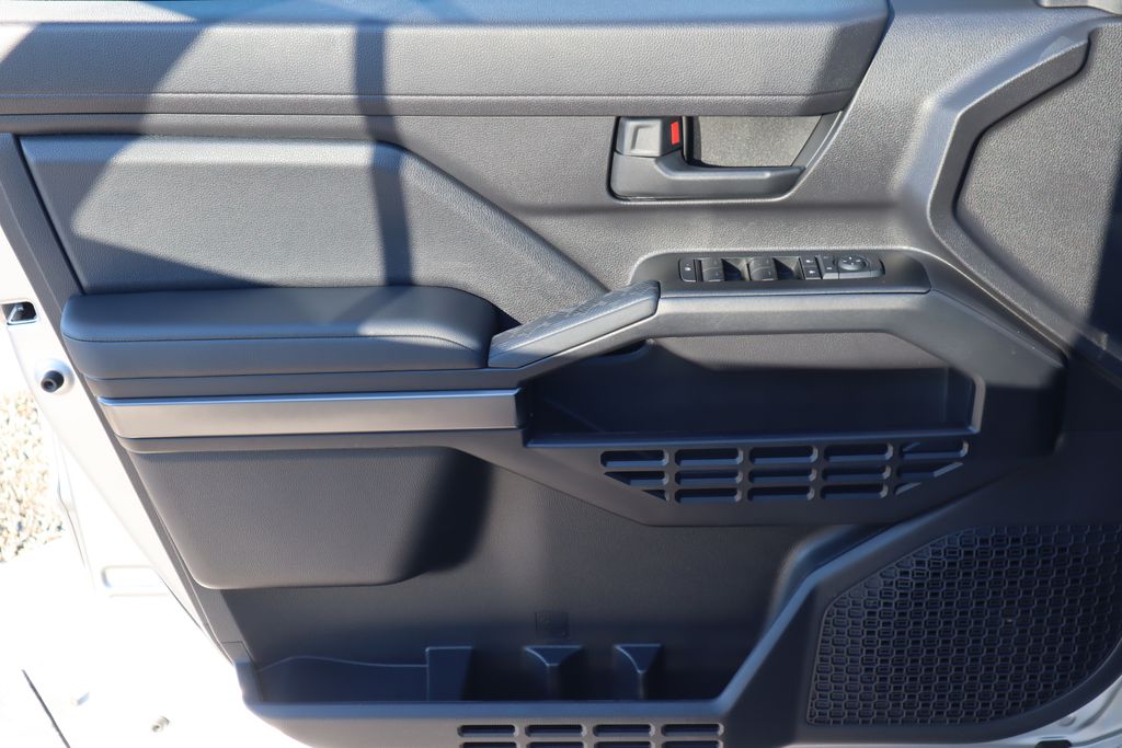 Thumbnail: 2025 Toyota 4Runner - 23