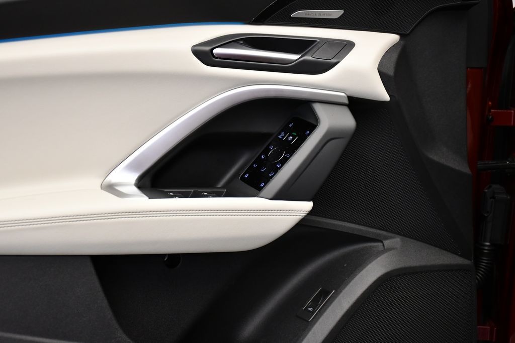 Thumbnail: 2025 Audi Q5 - 31