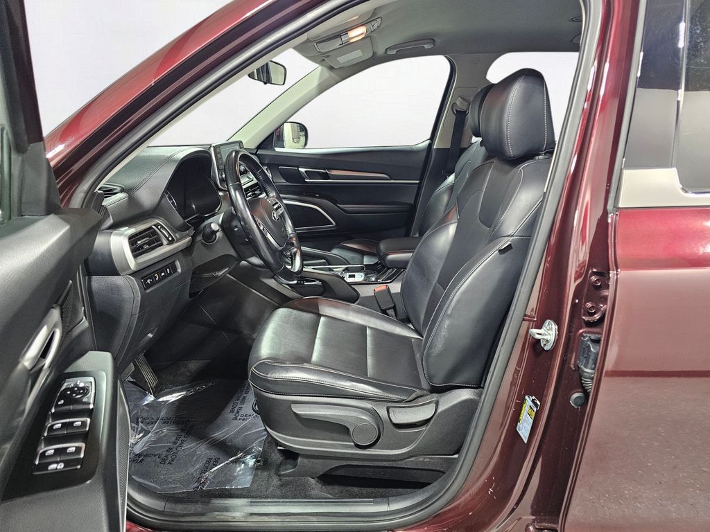 Used 2021 Purple Kia LX image 18