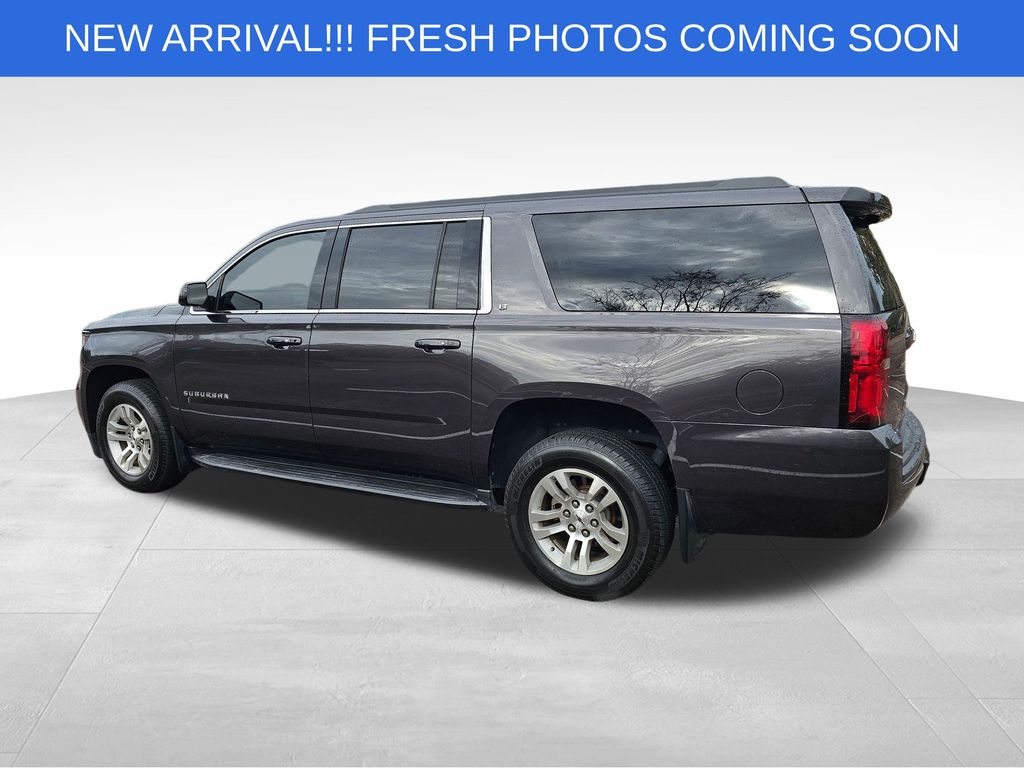 2018 Chevrolet Suburban LT 4