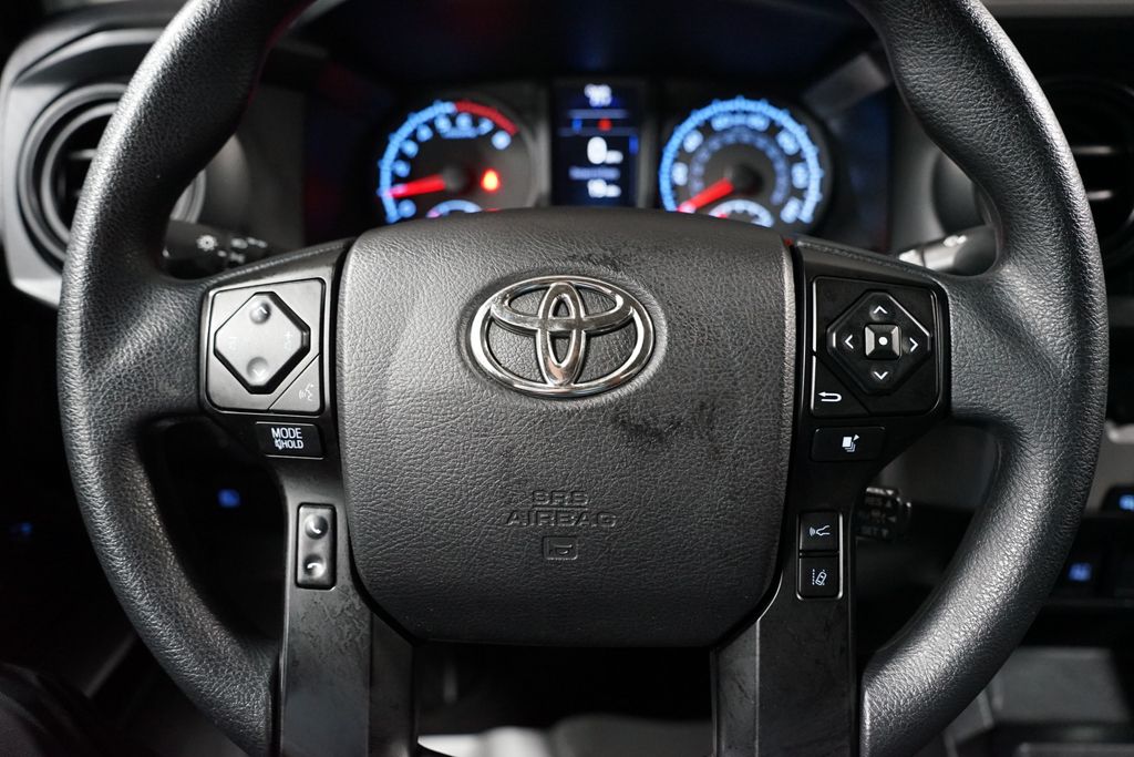 Thumbnail: 2022 Toyota Tacoma - 13