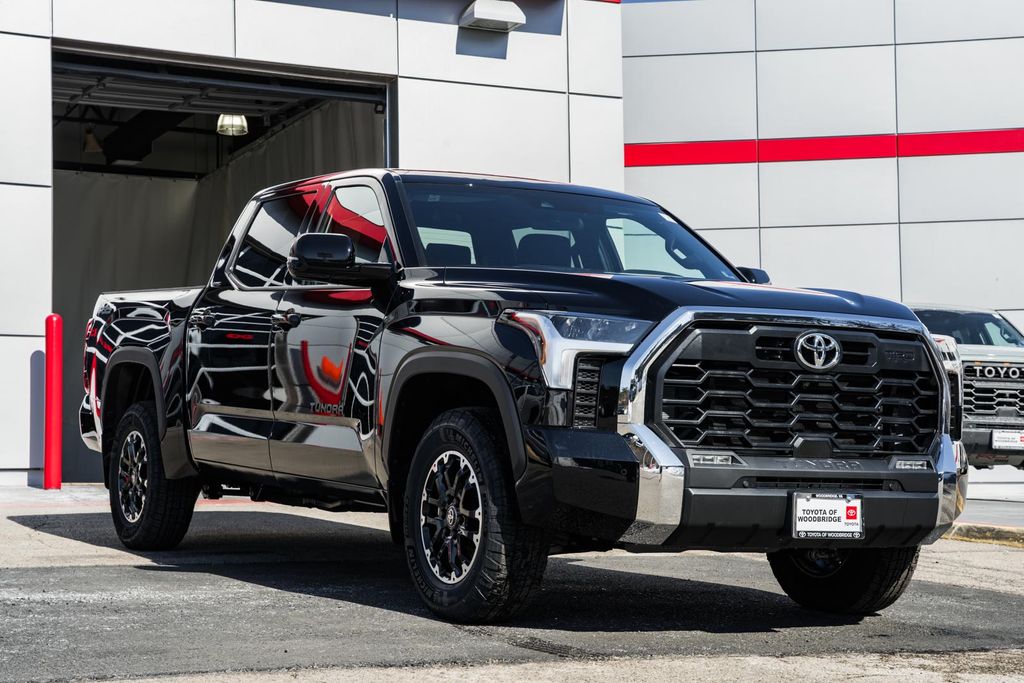 2026 Toyota Tundra SR5 CrewMax Cab 4WD